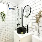 Lemonade - Stylish 1br In Obor District Bukarest
