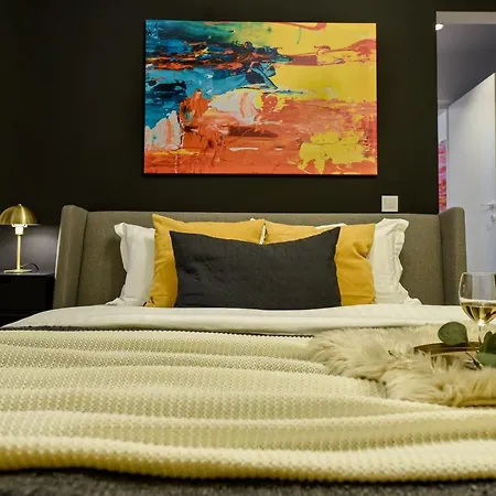 Апартаменти Lemonade - Stylish 1br In Obor District *