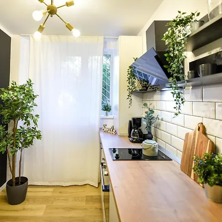 아파트 Lemonade - Stylish 1br In Obor District